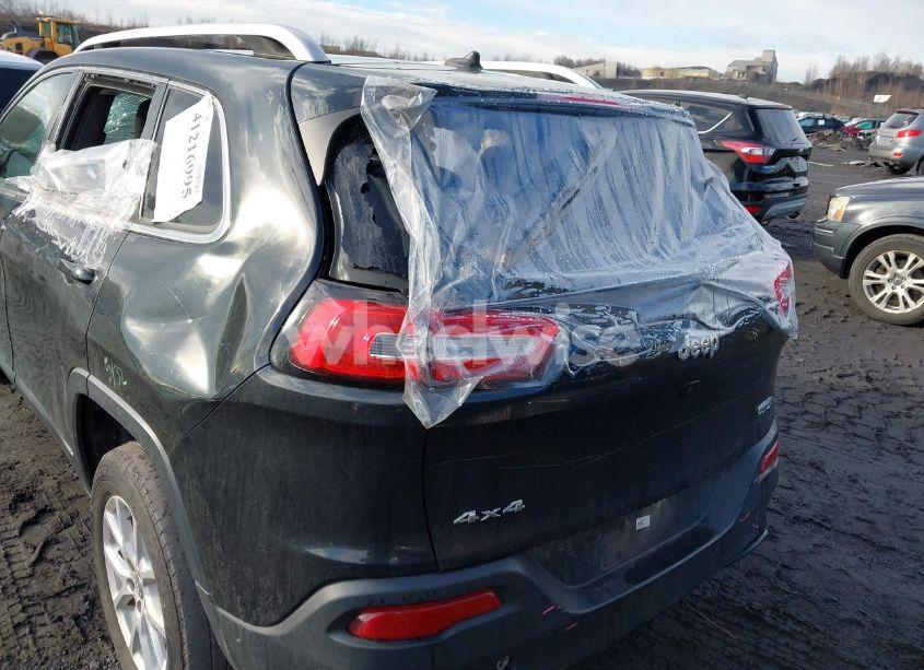 Photo 6 of 2016 Jeep Cherokee LATITUDE (VIN 1C4PJMCB6GW345413)