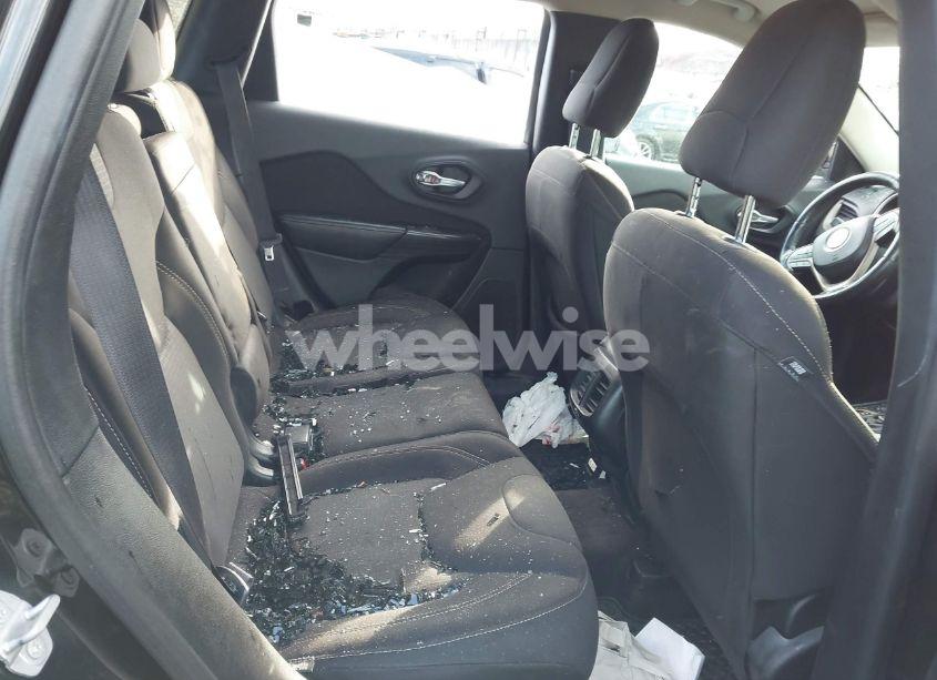 Photo 8 of 2016 Jeep Cherokee LATITUDE (VIN 1C4PJMCB6GW345413)