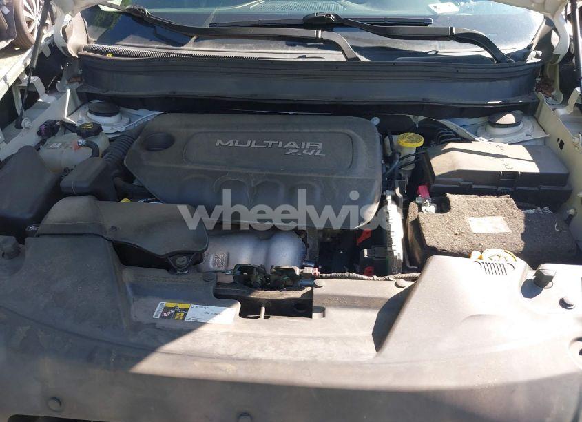 Photo 10 of 2017 Jeep Cherokee LATITUDE 4X4 (VIN 1C4PJMCB6HW506893)