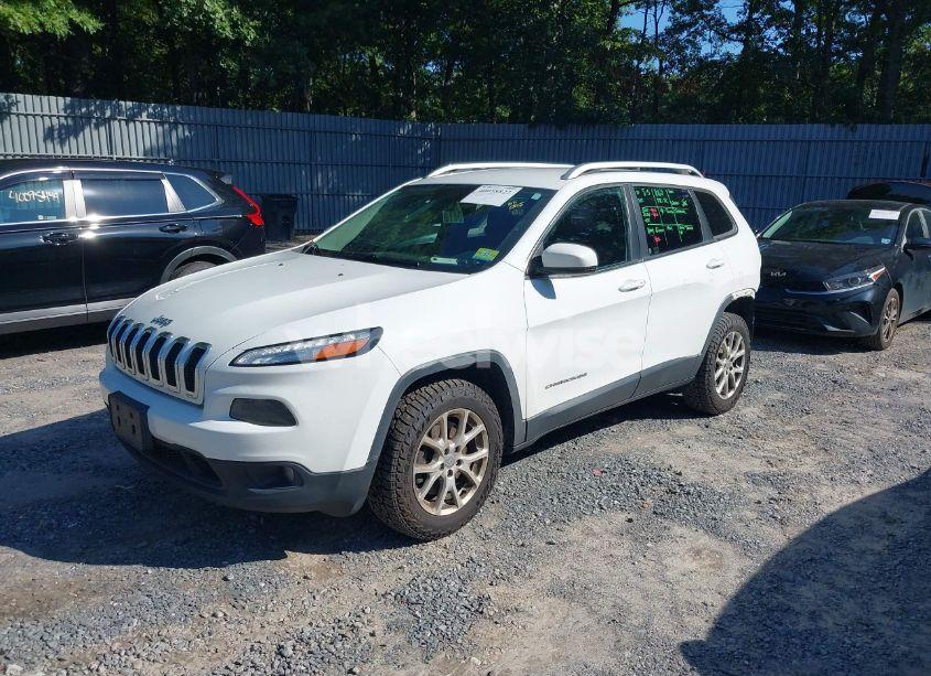 Photo 2 of 2017 Jeep Cherokee LATITUDE 4X4 (VIN 1C4PJMCB6HW506893)