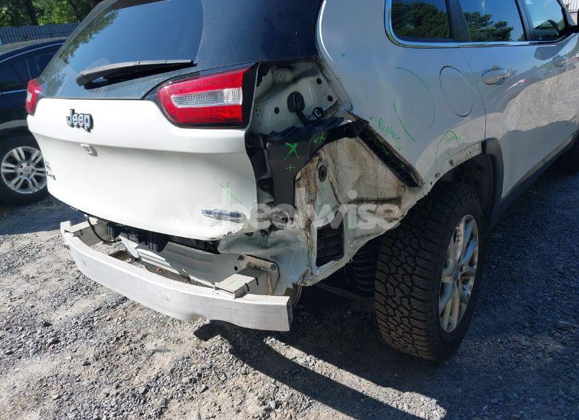 Photo 6 of 2017 Jeep Cherokee LATITUDE 4X4 (VIN 1C4PJMCB6HW506893)