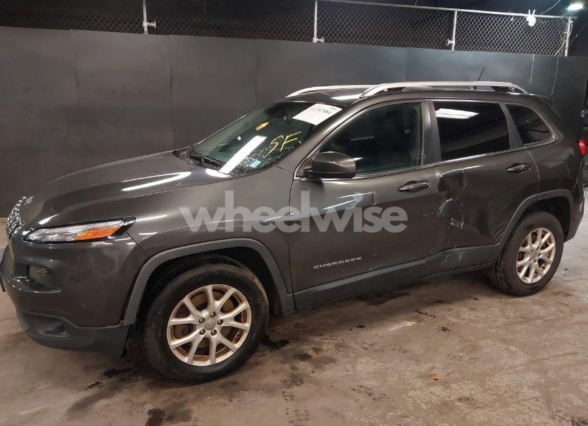 Photo 2 of 2017 Jeep Cherokee LATITUDE 4X4 (VIN 1C4PJMCB6HW512810)