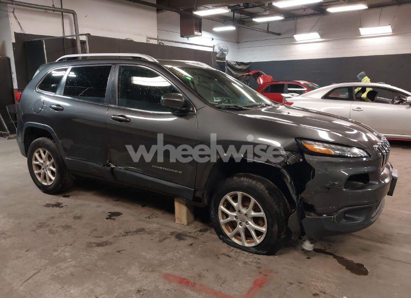 Photo 6 of 2017 Jeep Cherokee LATITUDE 4X4 (VIN 1C4PJMCB6HW512810)