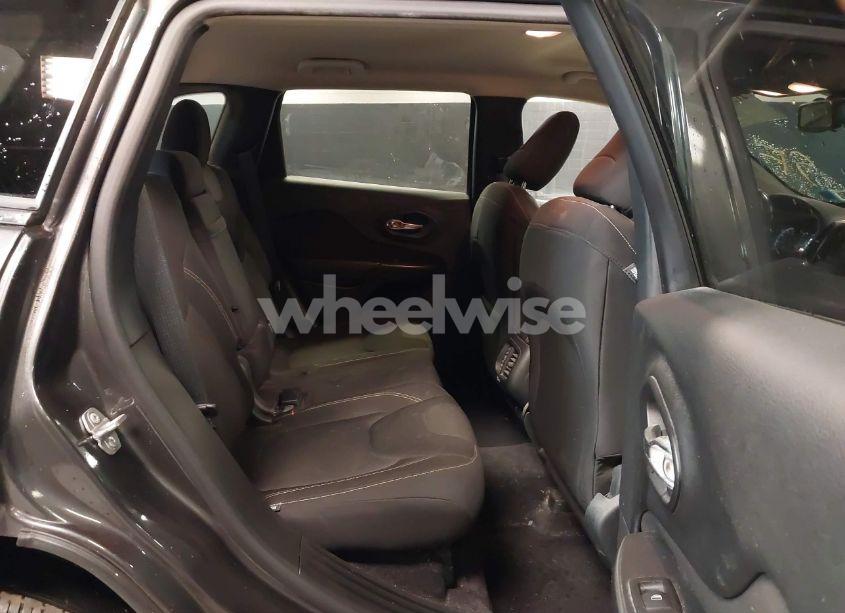 Photo 8 of 2017 Jeep Cherokee LATITUDE 4X4 (VIN 1C4PJMCB6HW512810)