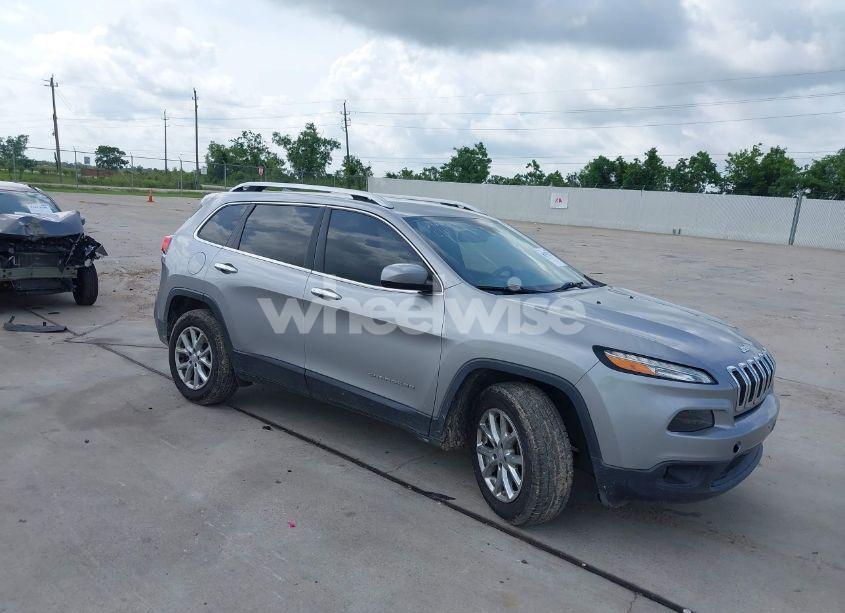 2017 Jeep Cherokee LATITUDE 4X4 (VIN 1C4PJMCB6HW524181) main photo