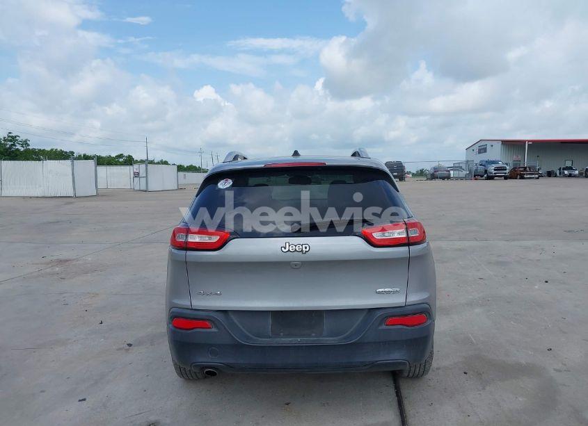 Photo 16 of 2017 Jeep Cherokee LATITUDE 4X4 (VIN 1C4PJMCB6HW524181)