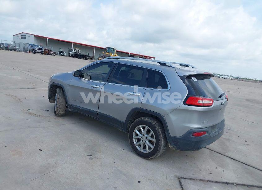 Photo 3 of 2017 Jeep Cherokee LATITUDE 4X4 (VIN 1C4PJMCB6HW524181)
