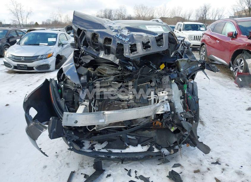 Photo 11 of 2017 Jeep Cherokee LATITUDE 4X4 (VIN 1C4PJMCB6HW639248)