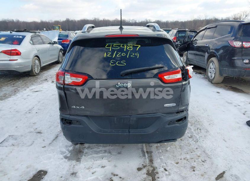 Photo 15 of 2017 Jeep Cherokee LATITUDE 4X4 (VIN 1C4PJMCB6HW639248)