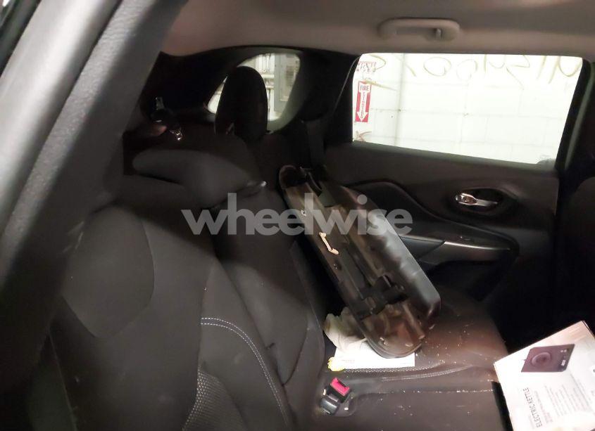 Photo 8 of 2020 Jeep Cherokee LATITUDE 4X4 (VIN 1C4PJMCB6LD651548)