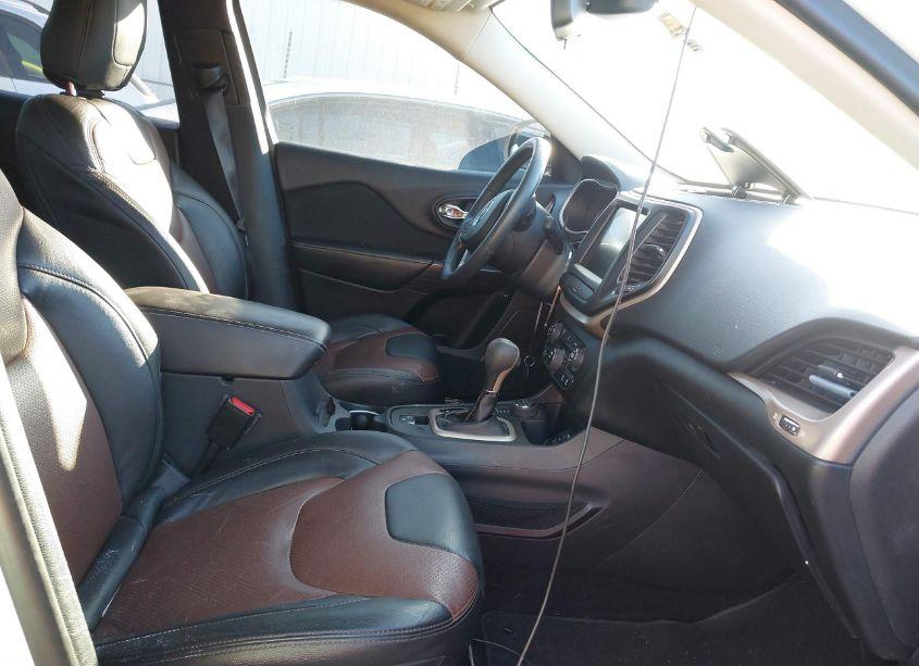 Photo 5 of 2014 Jeep Cherokee LATITUDE (VIN 1C4PJMCB7EW150580)