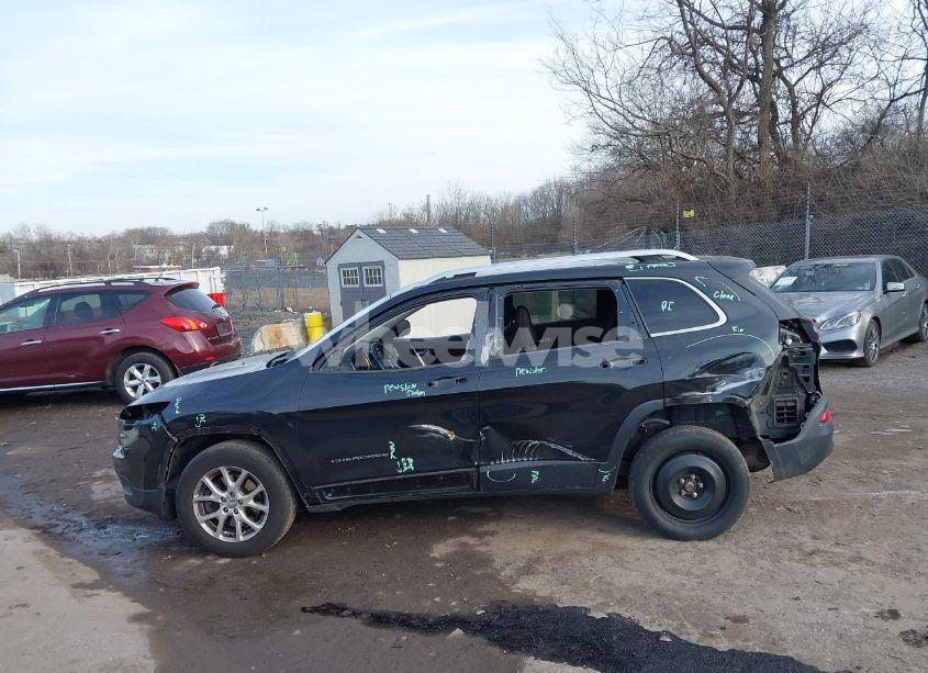 Photo 14 of 2014 Jeep Cherokee LATITUDE (VIN 1C4PJMCB7EW242823)