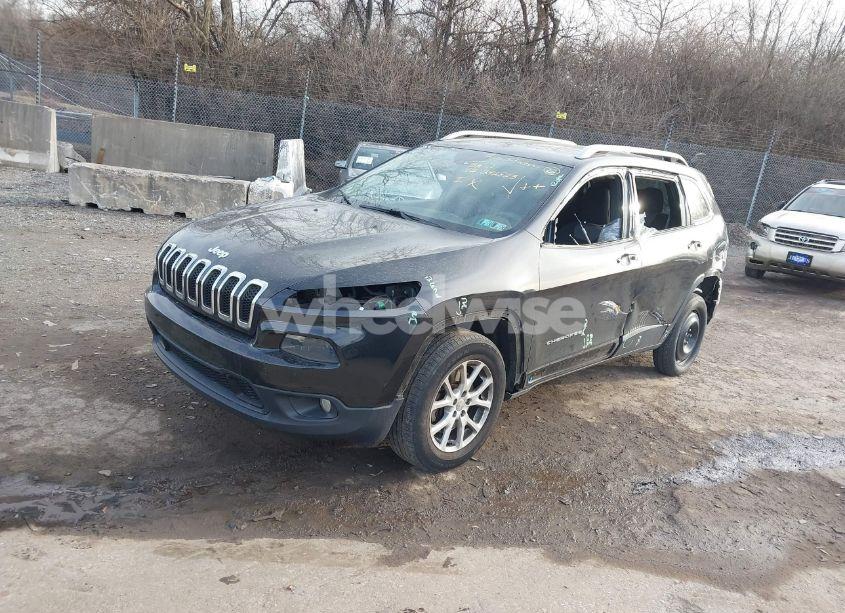 Photo 2 of 2014 Jeep Cherokee LATITUDE (VIN 1C4PJMCB7EW242823)