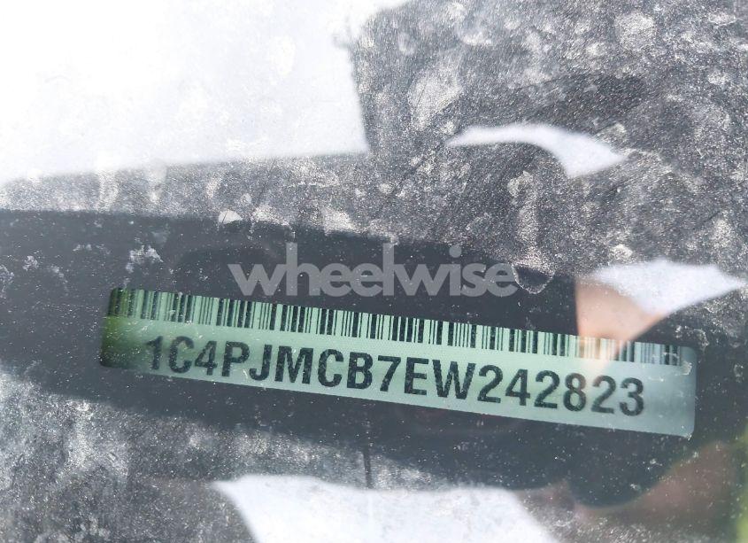 Photo 9 of 2014 Jeep Cherokee LATITUDE (VIN 1C4PJMCB7EW242823)