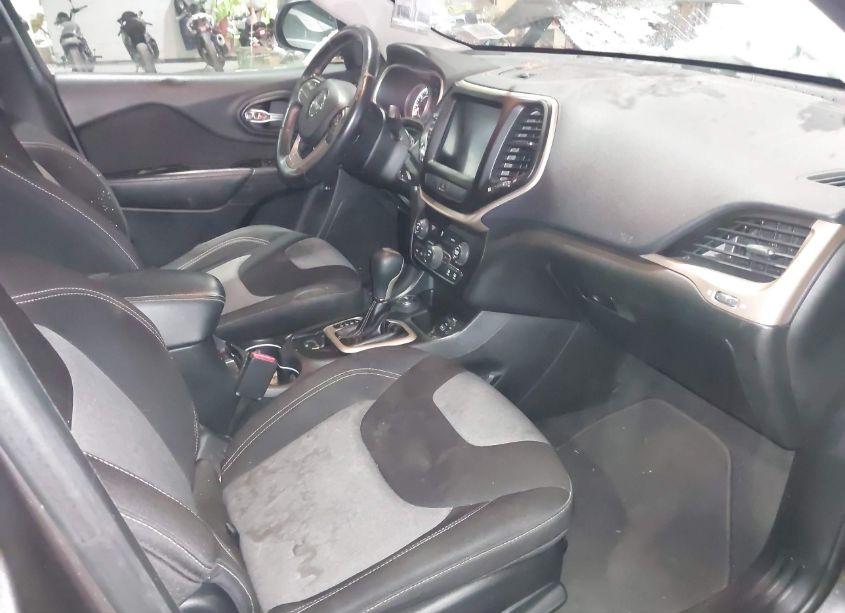 Photo 5 of 2014 Jeep Cherokee LATITUDE (VIN 1C4PJMCB7EW250887)