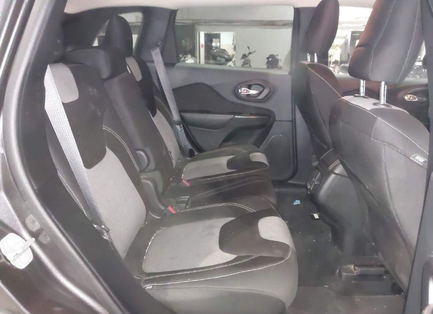 Photo 8 of 2014 Jeep Cherokee LATITUDE (VIN 1C4PJMCB7EW250887)