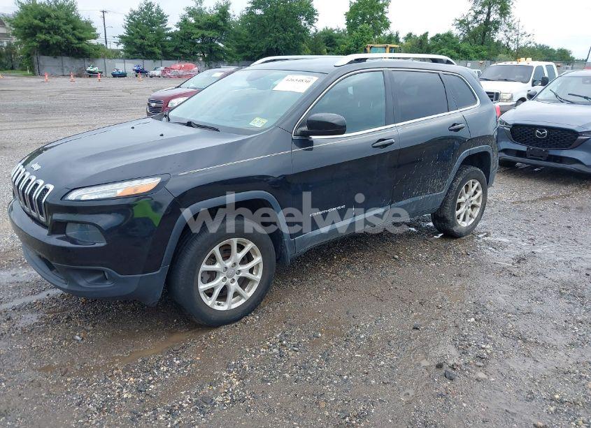 Photo 2 of 2014 Jeep Cherokee LATITUDE (VIN 1C4PJMCB7EW265437)