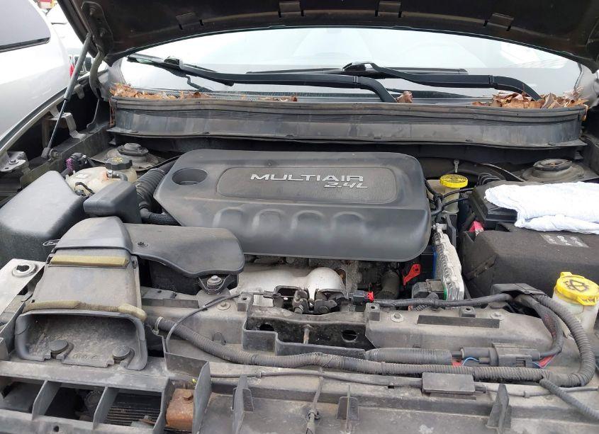 Photo 10 of 2015 Jeep Cherokee LATITUDE (VIN 1C4PJMCB7FW515549)