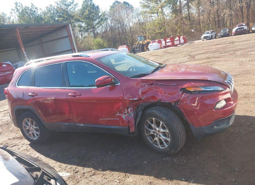 Photo 13 of 2015 Jeep Cherokee LATITUDE (VIN 1C4PJMCB7FW633357)