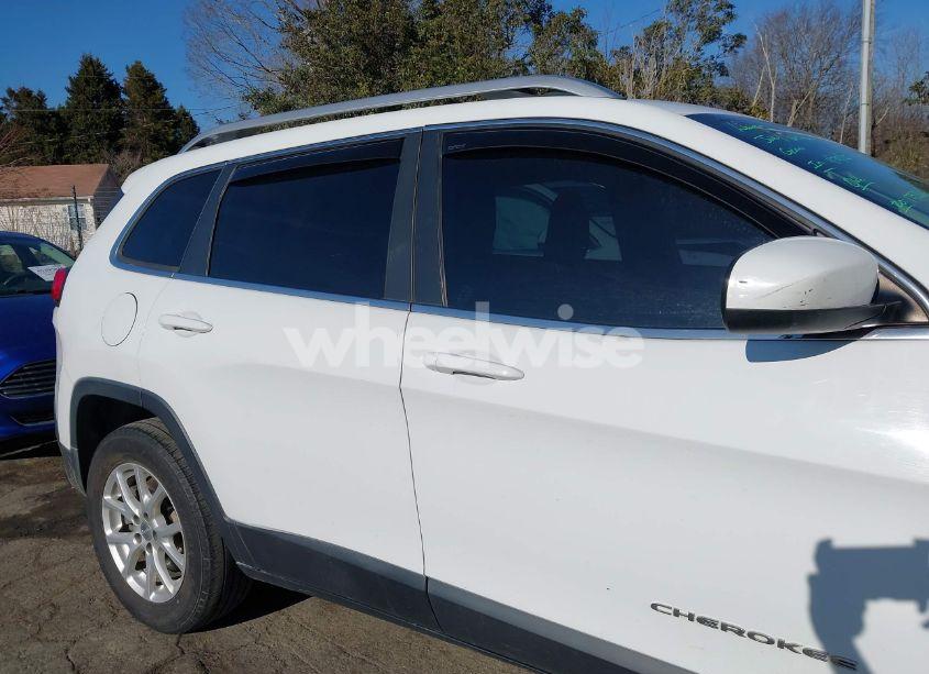 Photo 13 of 2015 Jeep Cherokee LATITUDE (VIN 1C4PJMCB7FW675348)