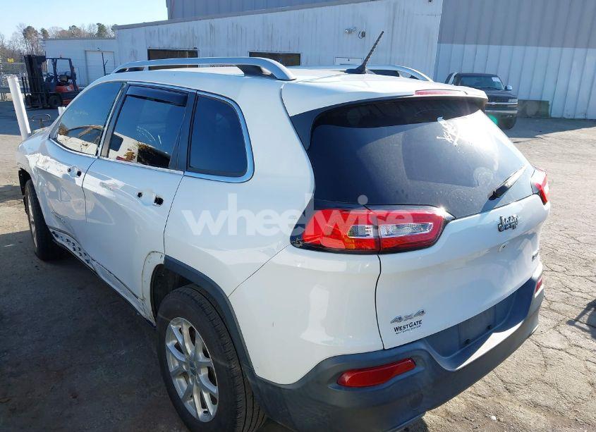Photo 3 of 2015 Jeep Cherokee LATITUDE (VIN 1C4PJMCB7FW675348)