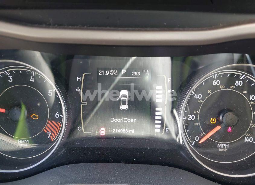 Photo 7 of 2015 Jeep Cherokee LATITUDE (VIN 1C4PJMCB7FW675348)