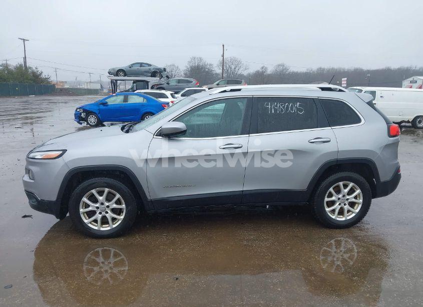 Photo 14 of 2015 Jeep Cherokee LATITUDE (VIN 1C4PJMCB7FW679013)