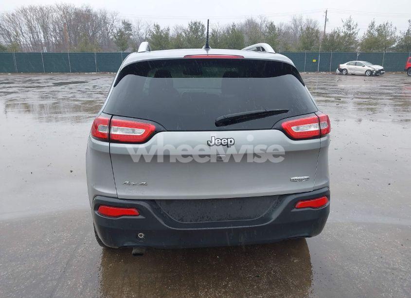 Photo 16 of 2015 Jeep Cherokee LATITUDE (VIN 1C4PJMCB7FW679013)