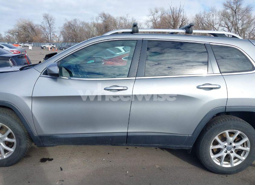 Photo 14 of 2015 Jeep Cherokee LATITUDE (VIN 1C4PJMCB7FW679464)