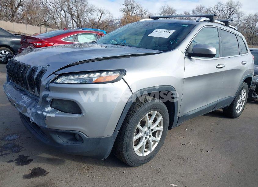 Photo 2 of 2015 Jeep Cherokee LATITUDE (VIN 1C4PJMCB7FW679464)