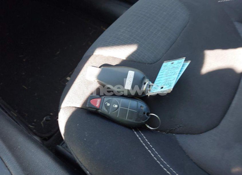 Photo 11 of 2015 Jeep Cherokee LATITUDE (VIN 1C4PJMCB7FW691856)