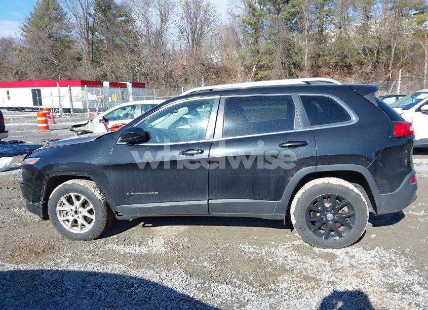 Photo 14 of 2015 Jeep Cherokee LATITUDE (VIN 1C4PJMCB7FW691856)
