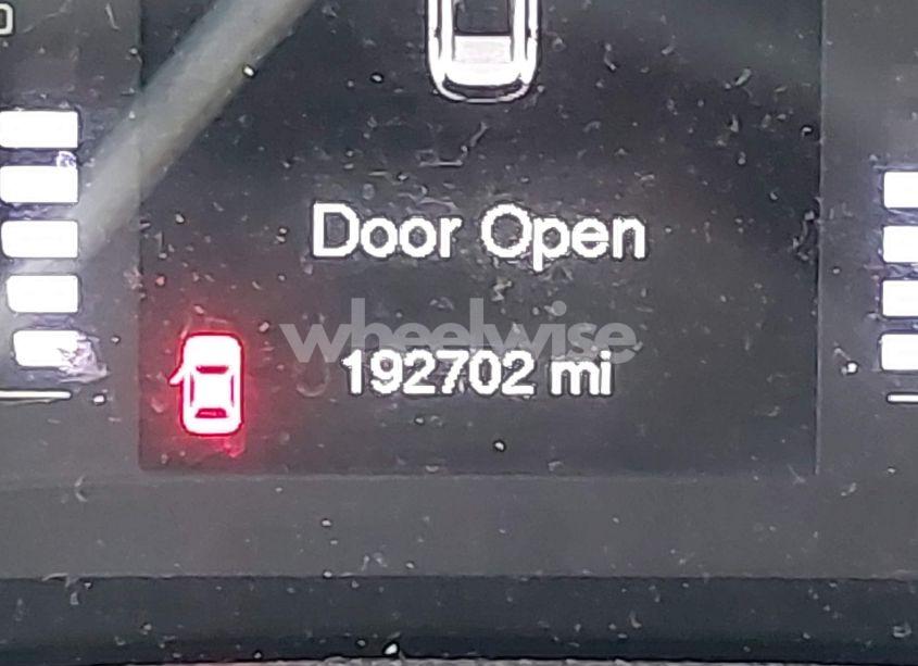 Photo 15 of 2015 Jeep Cherokee LATITUDE (VIN 1C4PJMCB7FW708994)