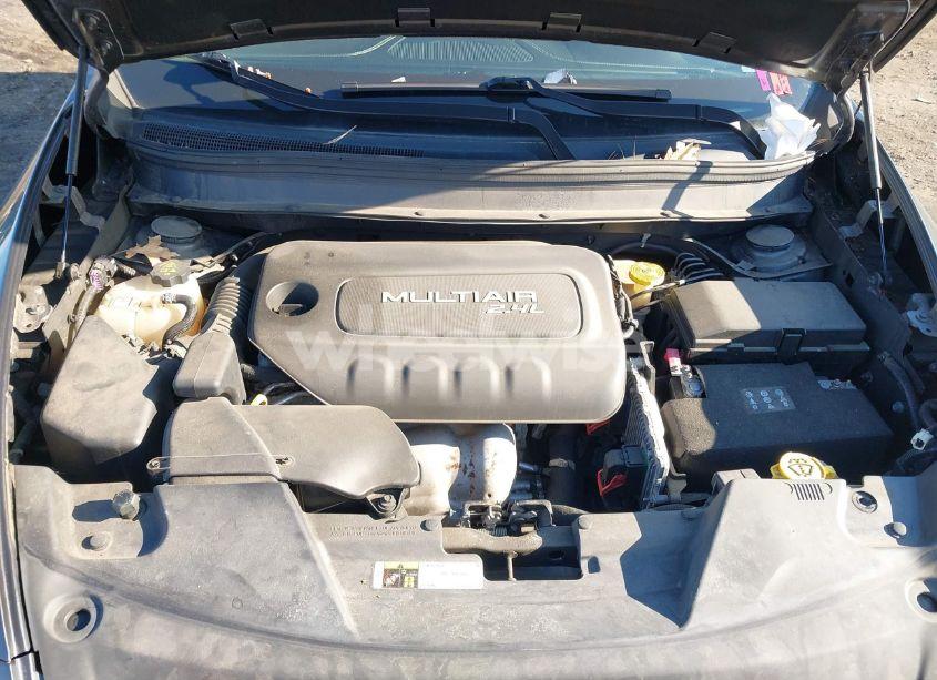 Photo 10 of 2015 Jeep Cherokee LATITUDE (VIN 1C4PJMCB7FW715461)