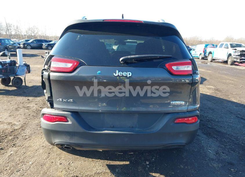 Photo 16 of 2015 Jeep Cherokee LATITUDE (VIN 1C4PJMCB7FW715461)