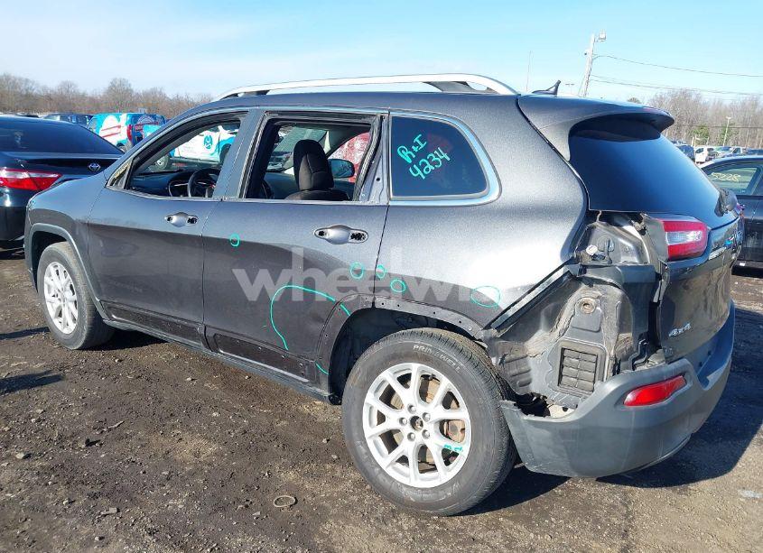 Photo 19 of 2015 Jeep Cherokee LATITUDE (VIN 1C4PJMCB7FW715461)