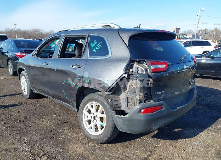 Photo 6 of 2015 Jeep Cherokee LATITUDE (VIN 1C4PJMCB7FW715461)