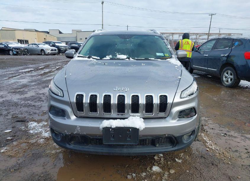 Photo 12 of 2016 Jeep Cherokee LATITUDE (VIN 1C4PJMCB7GW118148)