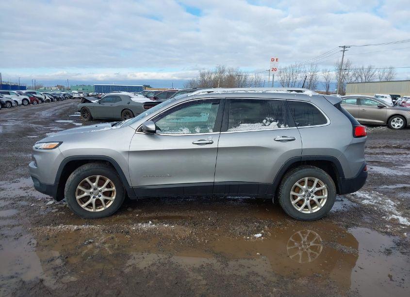 Photo 14 of 2016 Jeep Cherokee LATITUDE (VIN 1C4PJMCB7GW118148)