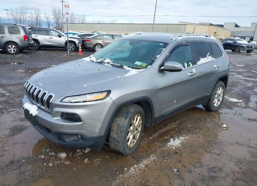 Photo 2 of 2016 Jeep Cherokee LATITUDE (VIN 1C4PJMCB7GW118148)