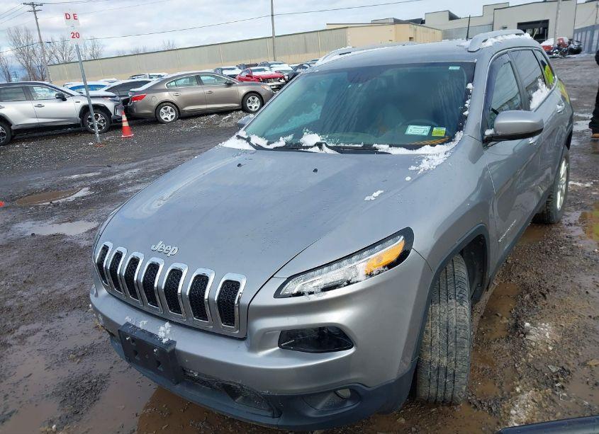 Photo 6 of 2016 Jeep Cherokee LATITUDE (VIN 1C4PJMCB7GW118148)