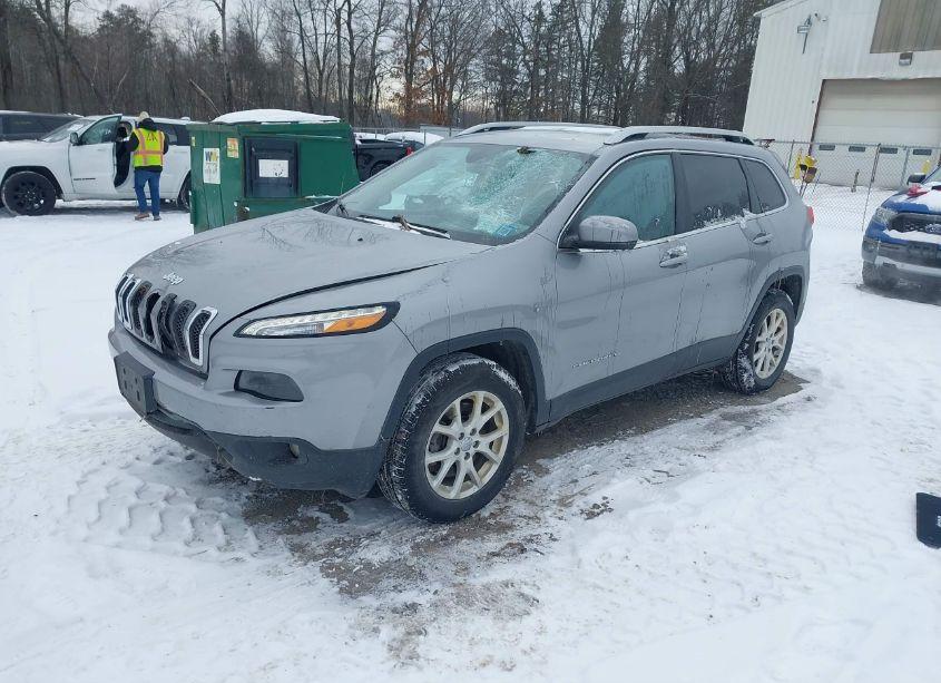 Photo 2 of 2016 Jeep Cherokee LATITUDE (VIN 1C4PJMCB7GW183016)