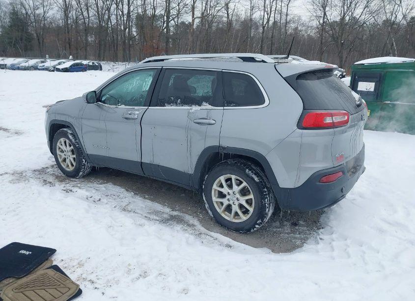 Photo 3 of 2016 Jeep Cherokee LATITUDE (VIN 1C4PJMCB7GW183016)