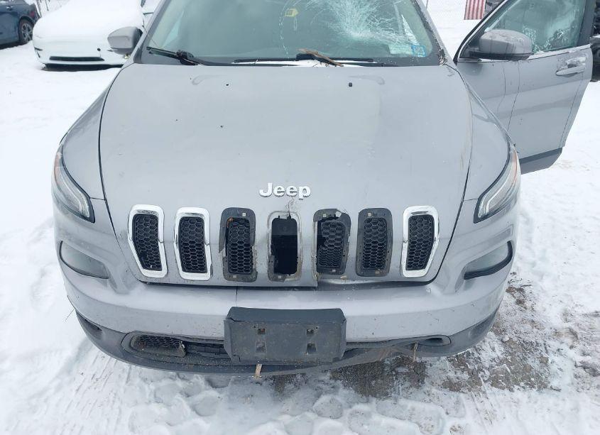 Photo 6 of 2016 Jeep Cherokee LATITUDE (VIN 1C4PJMCB7GW183016)