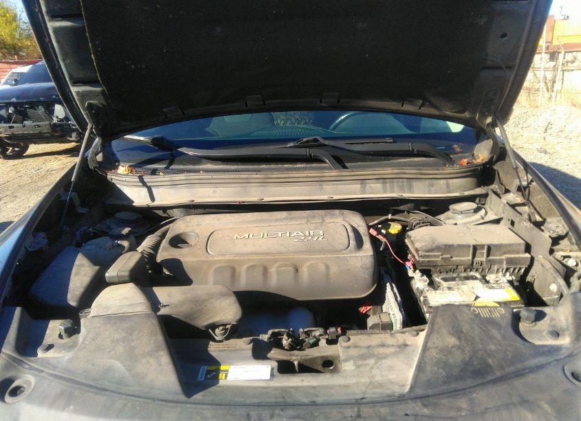 Photo 10 of 2016 Jeep Cherokee LATITUDE (VIN 1C4PJMCB7GW372457)