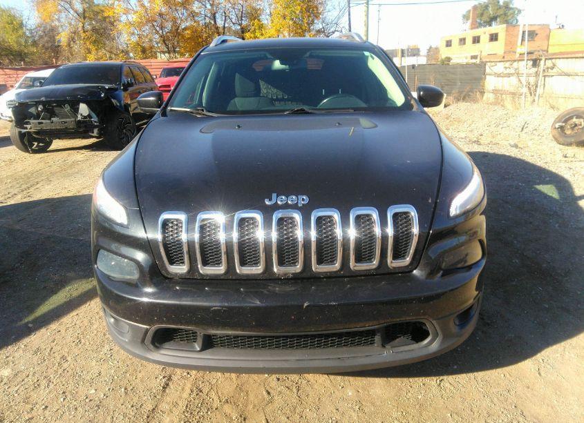 Photo 12 of 2016 Jeep Cherokee LATITUDE (VIN 1C4PJMCB7GW372457)