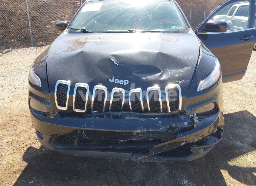 Photo 10 of 2017 Jeep Cherokee LATITUDE 4X4 (VIN 1C4PJMCB7HW612477)