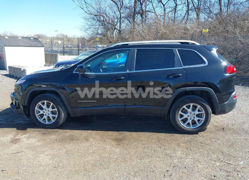 Photo 15 of 2017 Jeep Cherokee LATITUDE 4X4 (VIN 1C4PJMCB7HW612477)