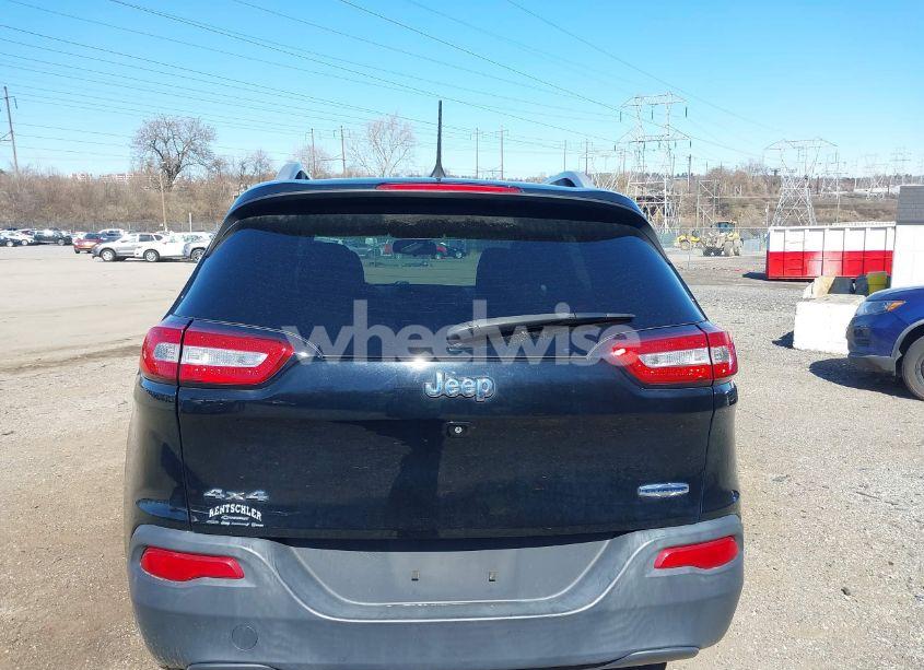 Photo 17 of 2017 Jeep Cherokee LATITUDE 4X4 (VIN 1C4PJMCB7HW612477)