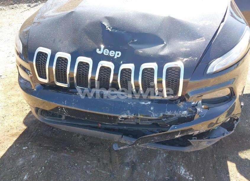 Photo 6 of 2017 Jeep Cherokee LATITUDE 4X4 (VIN 1C4PJMCB7HW612477)